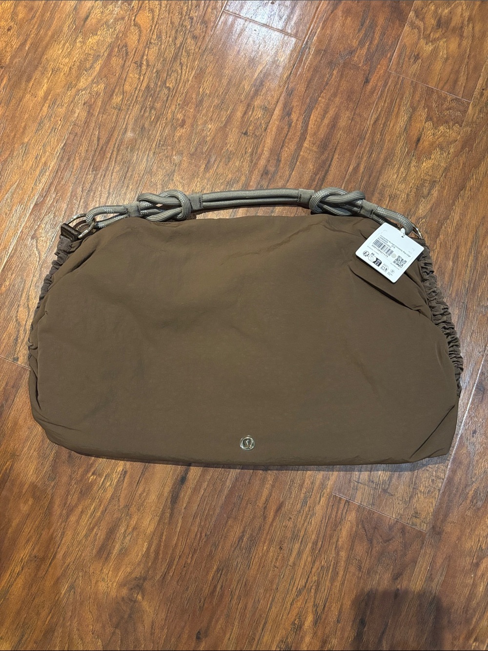 Lululemon Convertible Ruched Crossbody Bag Large 16L in walnut crunch